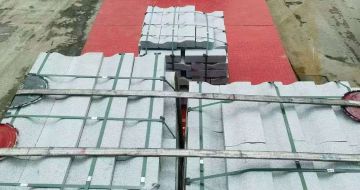 吴忠 芝麻白仿形加直形路沿石出货日常