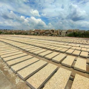 吴忠 黄金麻荔枝面花岗岩石材地铺石防护中