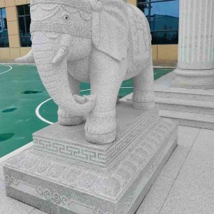 吴忠 白麻花岗岩动物异形石雕-大象