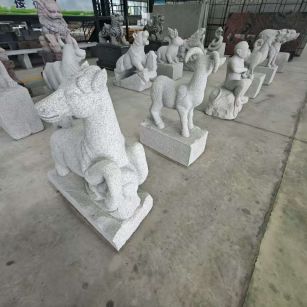 吴忠 芝麻白花岗岩造型立体雕刻——十二生肖