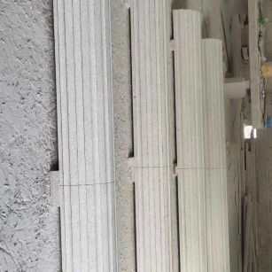 吴忠 花岗岩厂家带你看白麻花岗岩门楼大柱柱皮