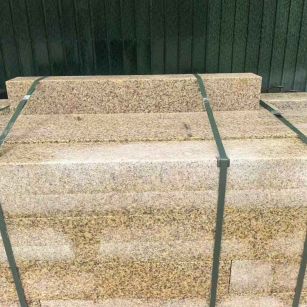 吴忠 黄金麻花岗岩石材机切面栏杆料半成品