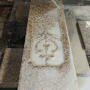 吴忠 黄金麻花岗岩异形加工雕刻栏杆大柱