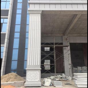 吴忠 芝麻白光面花岗岩门楼大柱（罗马柱）配雕花底座