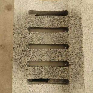 吴忠 芝麻白拉丝面花岗岩U型开槽排水槽