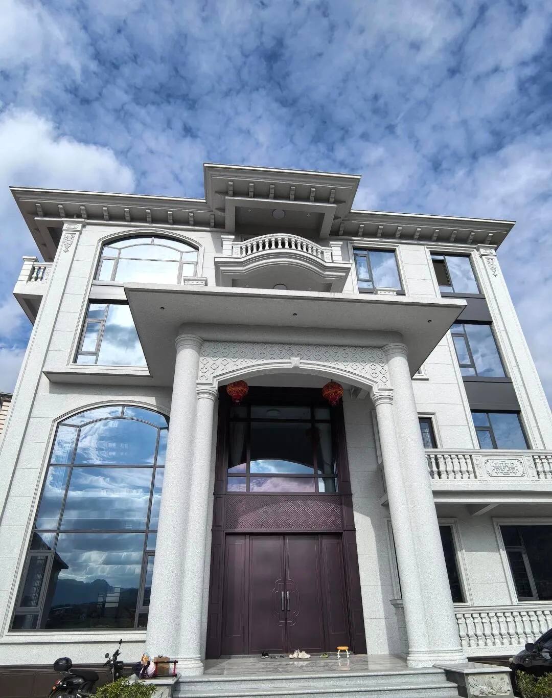 吴忠白麻别墅外墙干挂石材效果示例