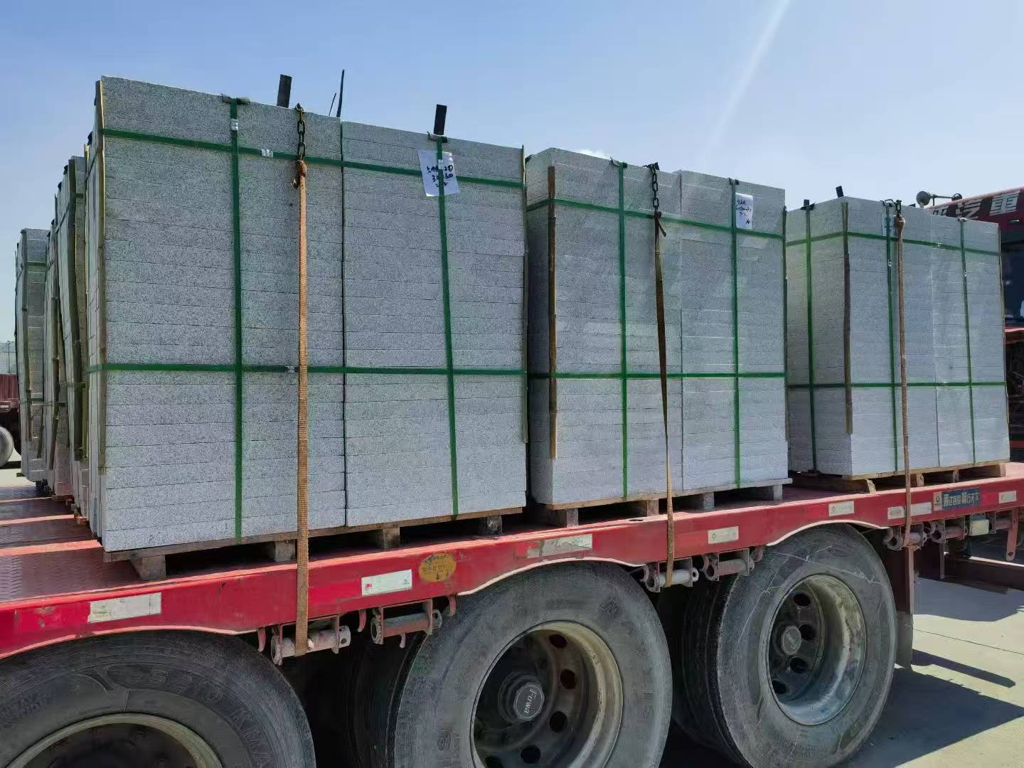 吴忠芝麻白花岗岩出货日常地铺石