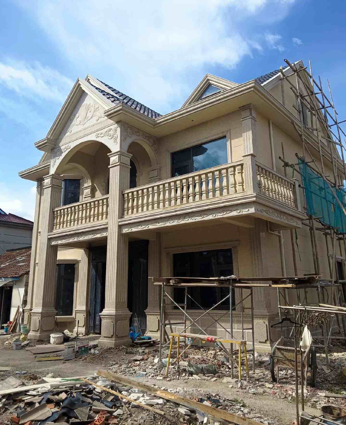 吴忠 黄金麻花岗岩石材私人别墅雕花门楼柱阳台栏杆