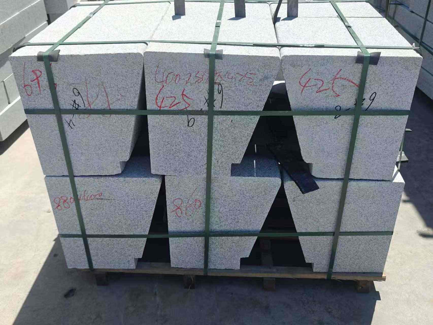 吴忠 芝麻白异形坐凳，石凳