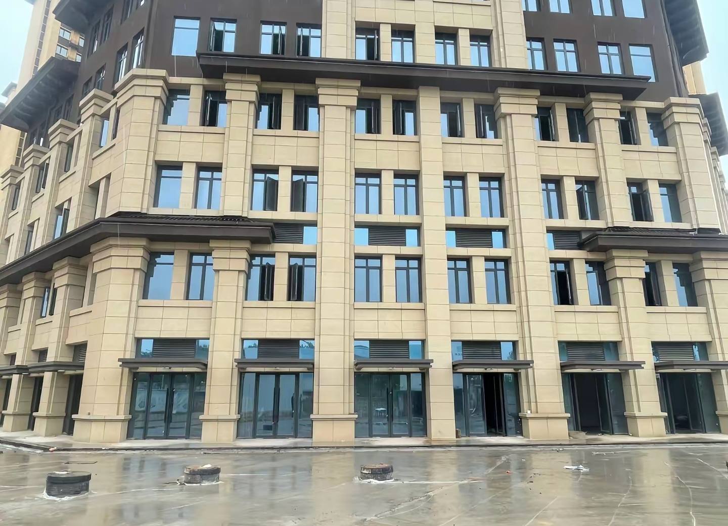 吴忠 黄金麻花岗岩荔枝面小区外墙干挂