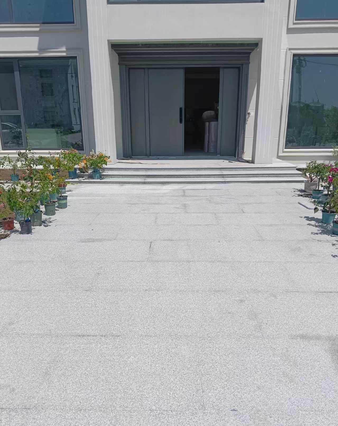 吴忠 芝麻白花岗岩地铺石地面铺装