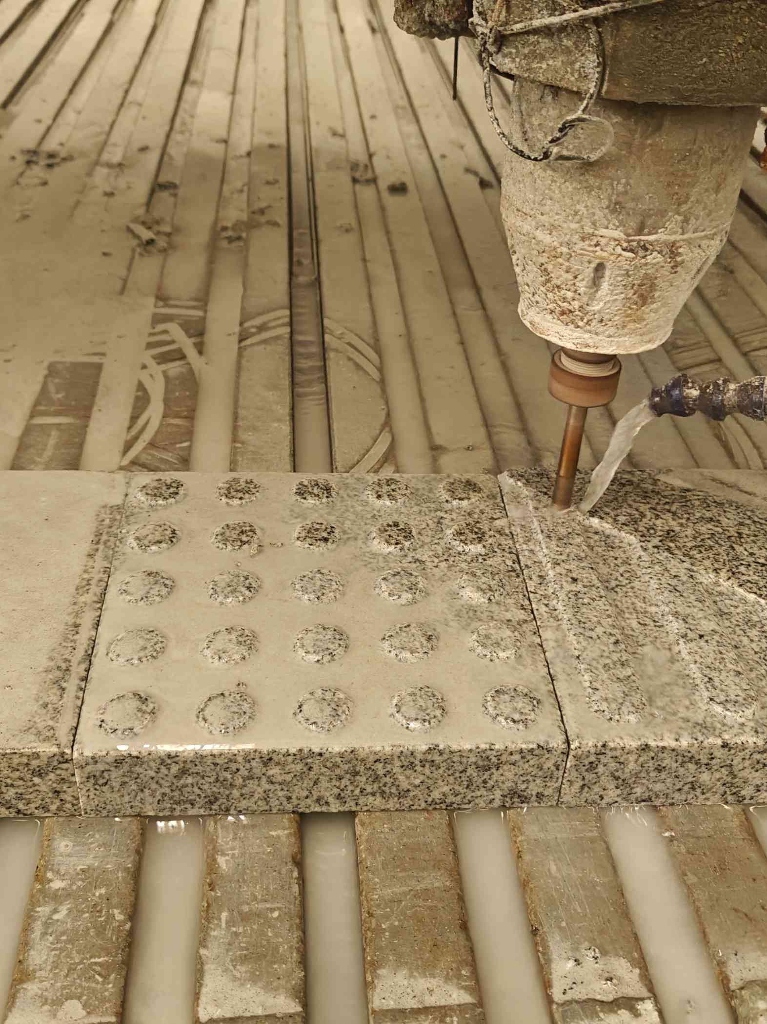 吴忠 芝麻白花岗岩石材盲人石、盲道石、盲点石