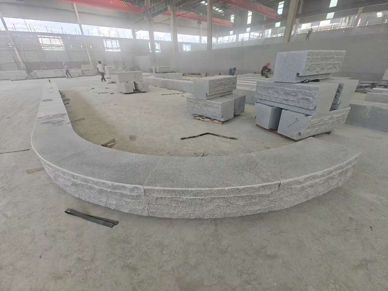 吴忠 芝麻白异形坐凳，自然面光面弧形加工