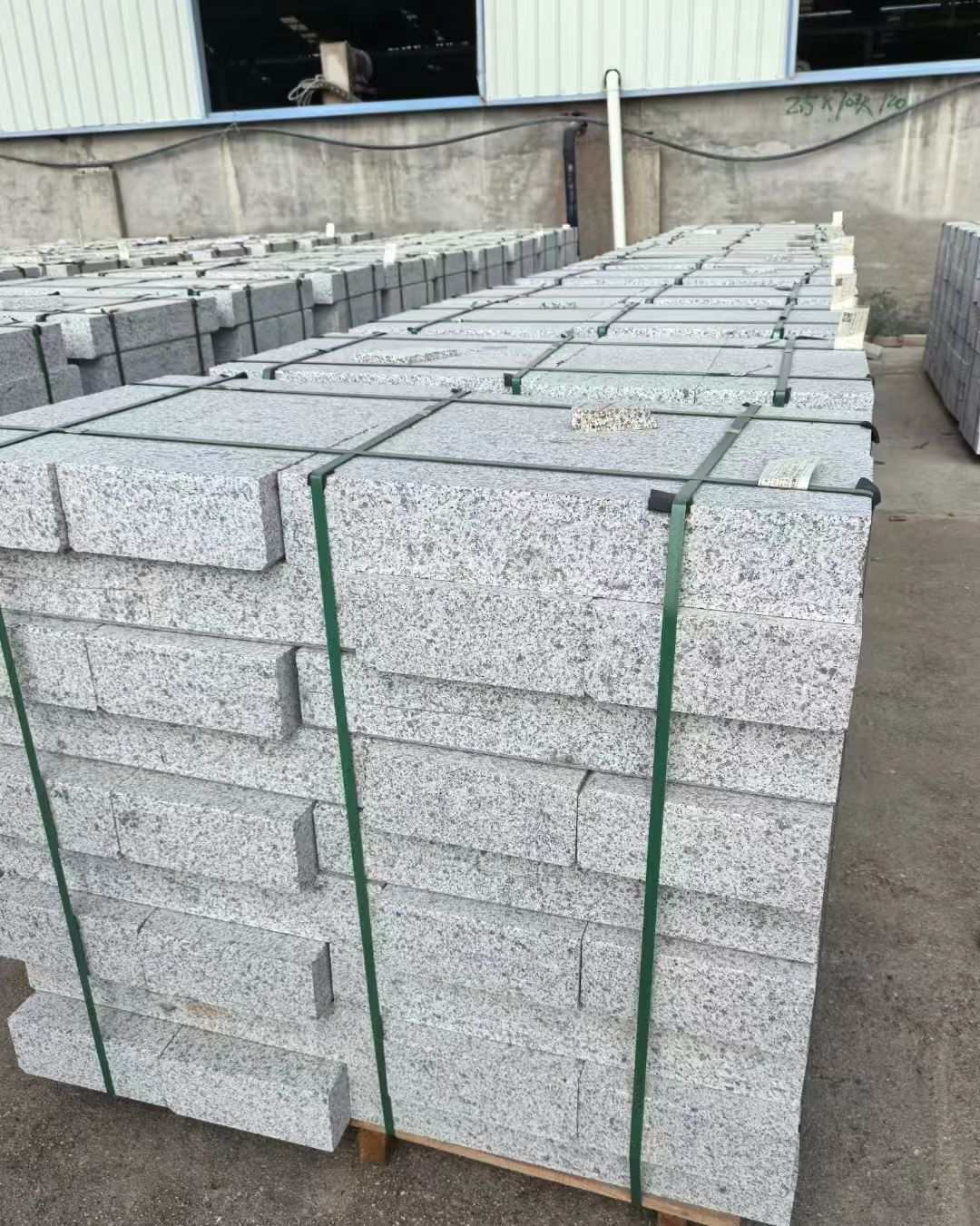 吴忠 白麻花岗岩路沿石，弧形路沿石，道牙石，马路牙子，界石，路缘石，平沿石，直岩石，平缘石等